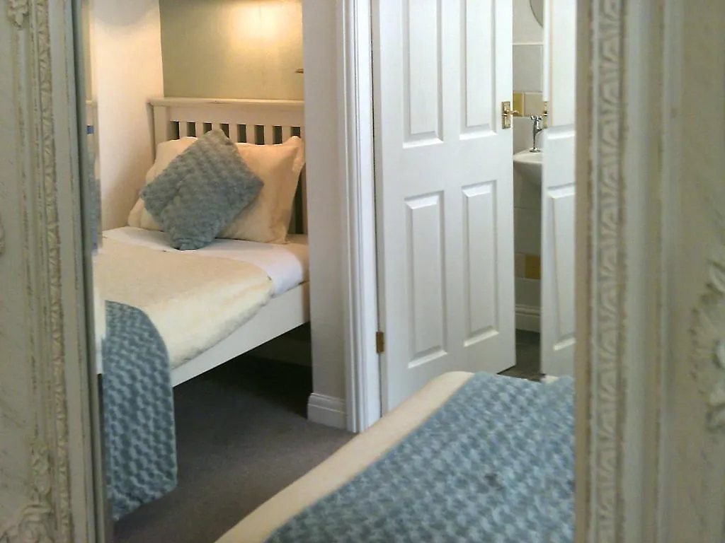 Cornerbrook Guest House Kingston upon Hull Bed & Breakfast
