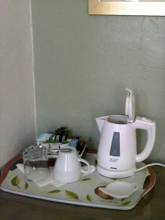 Cornerbrook Guest House Kingston upon Hull 4*,  Velká Británie